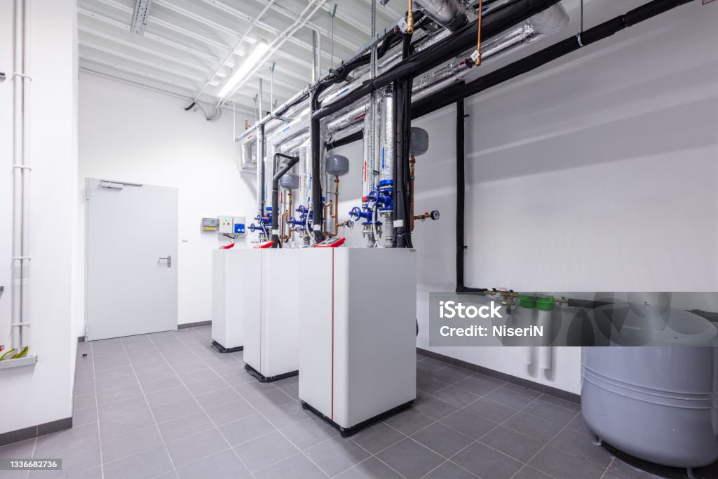 Sauberer Heizraum nach Montage